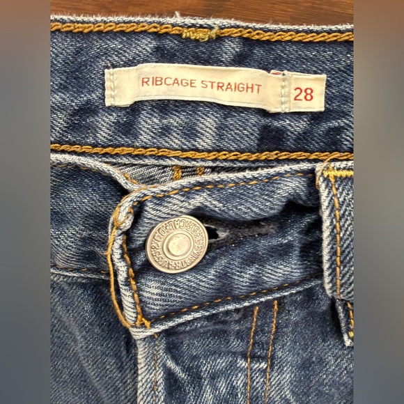 Levi's Ribcage Straight - Picture 8 of 13